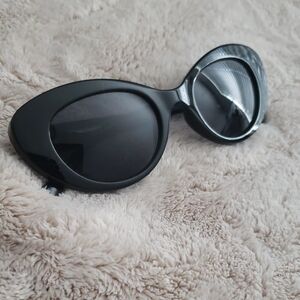 FRYE AND CO. NOIR Cat-Eye Sunglasses
